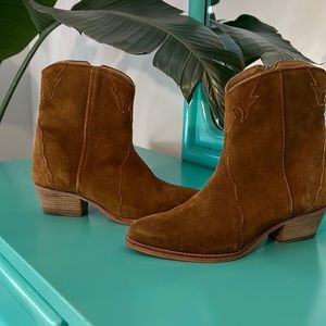 Free People New Frontier Western Boot in Tan Suede 37.5/7.5